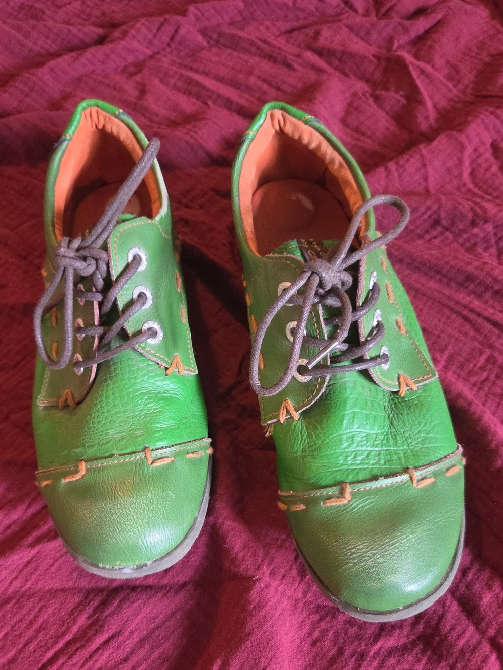 Women's Green Lace-Up Leather Shoes
